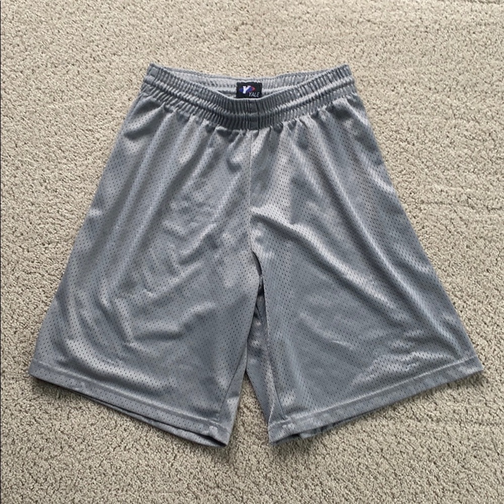 Yale Men’s athletic shorts (M)